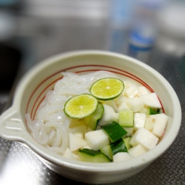 イカそうめんと長芋の和え物